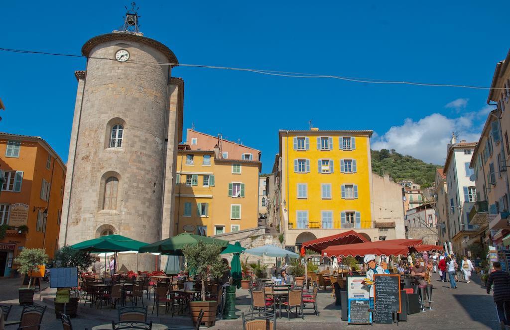 Hotel Portalet Hyères Exteriör bild